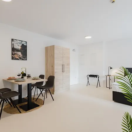 Innsight Appartementhaus - Mit Kuechen Fuer Lang Und Kurzzeitaufenthalte Πασάου